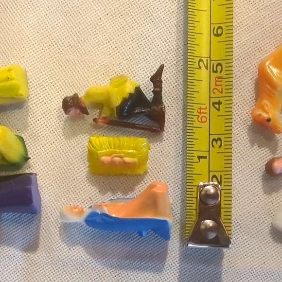 Vintage Micro Nativity Set plastic - Picture 5 of 7
